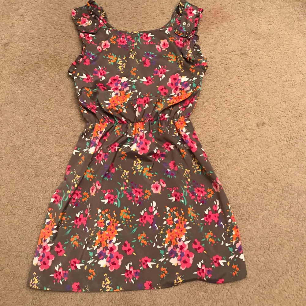 Mini flower dress!